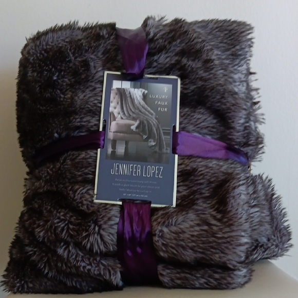 New! Faux Fur Throw Blanket - Rich Brown - Picture 1 of 1